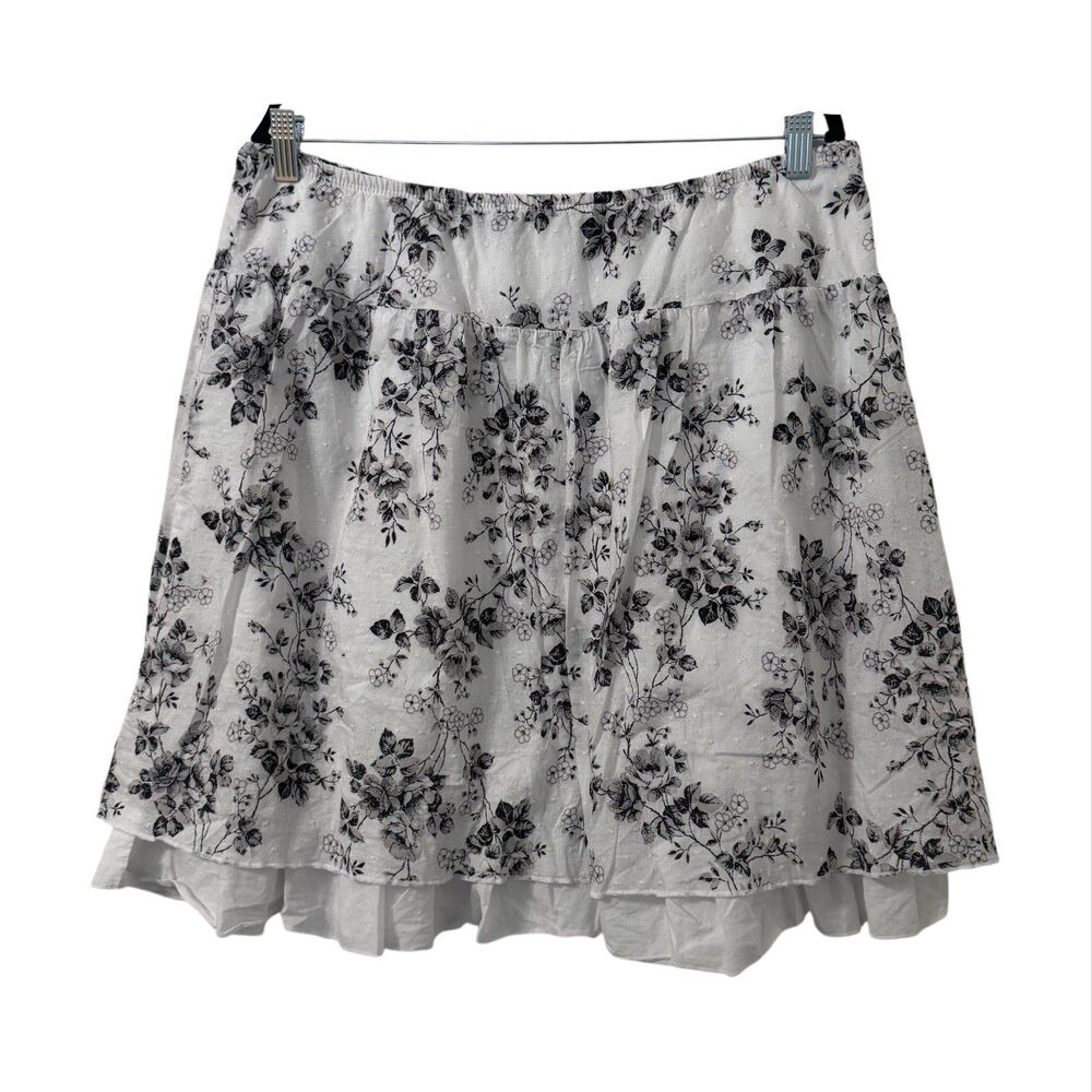 Studio 253 Floral Skirt XL White Black Cottagecore Whimsical Romantic‎